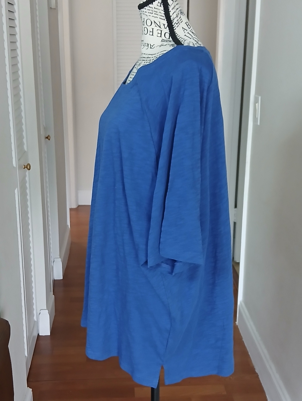 NWT Peruvian Connection Relaxed Raglan Tee - Picture 3 of 10